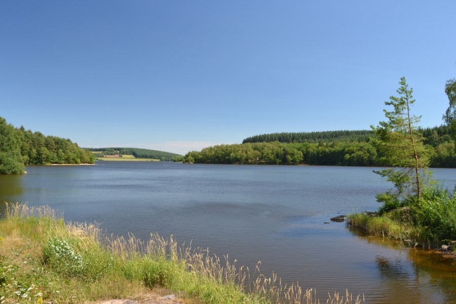 Où se trouve exactement le lac de Saint-Agnan ?